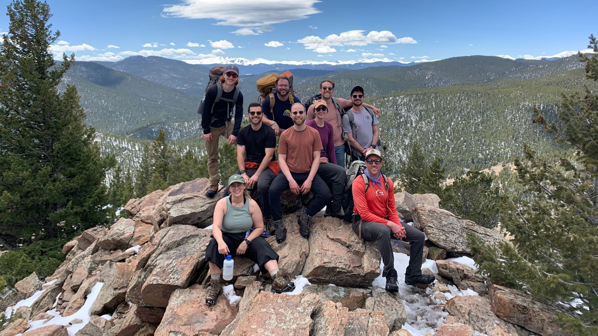 Jewish young adults hiking with BaMidbar Therapy, a mental health organization for Jewish teens and young adults.